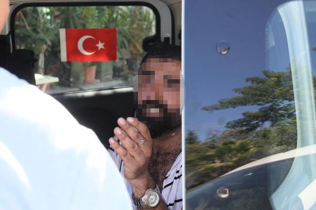 'Mutluyuz' yazılı araçlarının yanında bıçaklandı, 'Kendim yaptım' dedi 'Mutluyuz' yazılı araçlarının yanında bıçaklandı, 'Kendim yaptım' dedi
