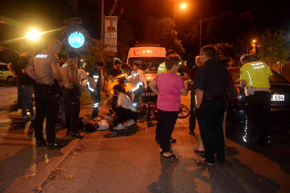 Ordu\'da motosiklet ile otomobil kafa kafaya çarpıştı: 1 yaralı