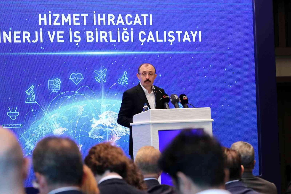 Ticaret Bakanı Muş: "Hizmet ihracatımız yüzde 62 artarak 57,5 milyar dolar oldu"