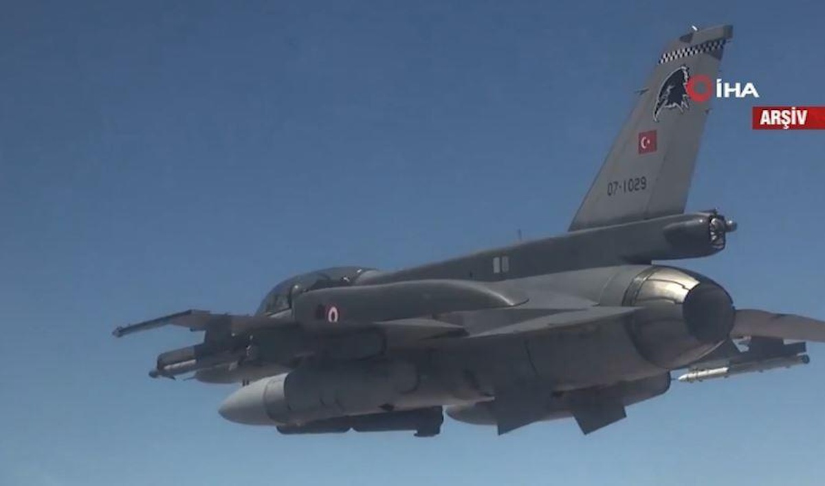 Yunan uçaklarından Türk F-16\'lara taciz
