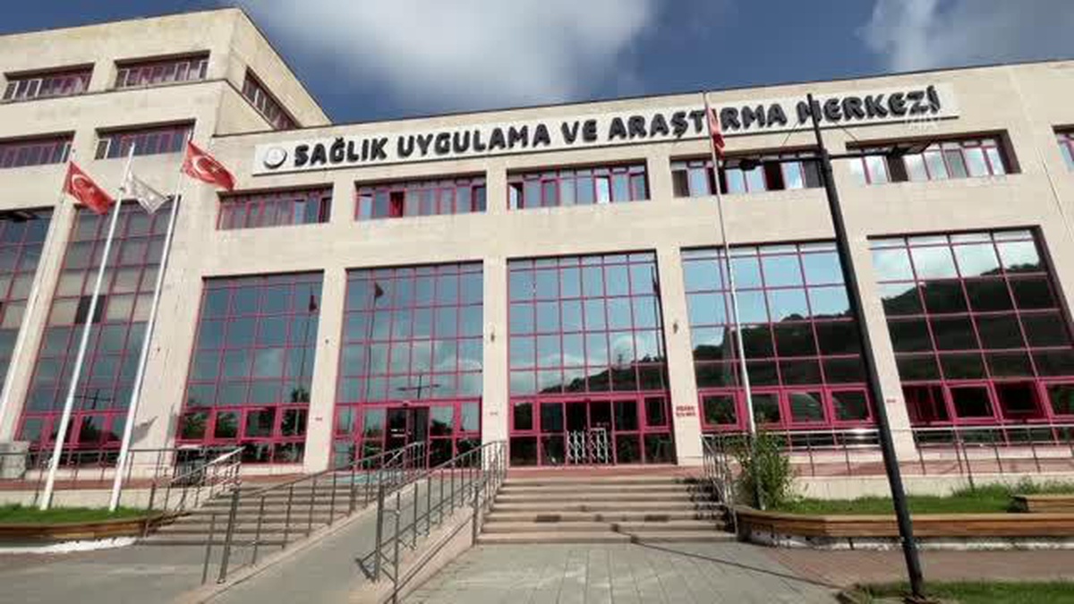 Zonguldak\'ta sıcaktan etkilenen hastanın kafa derisinde "sıcak ödemi" oluştu