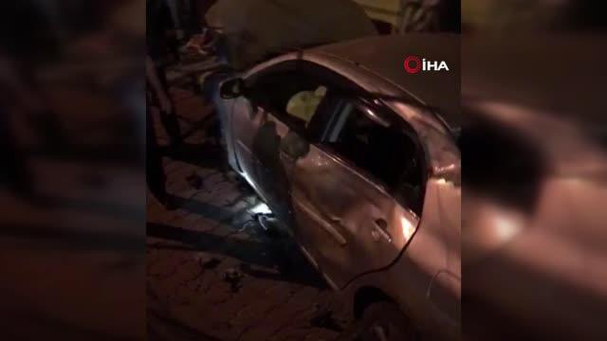 50 metre fren yapan otomobil bahçeye uçtu