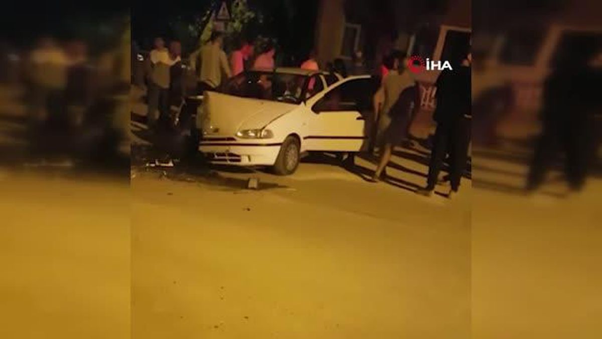 Bariyerlere çarpan otomobil takla attı: 3 yaralı