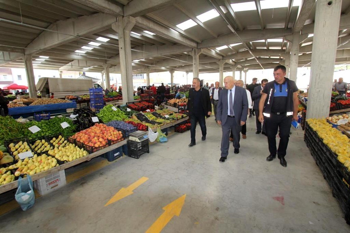 Bayburt\'ta pazar esnafı yeni yerine taşındı