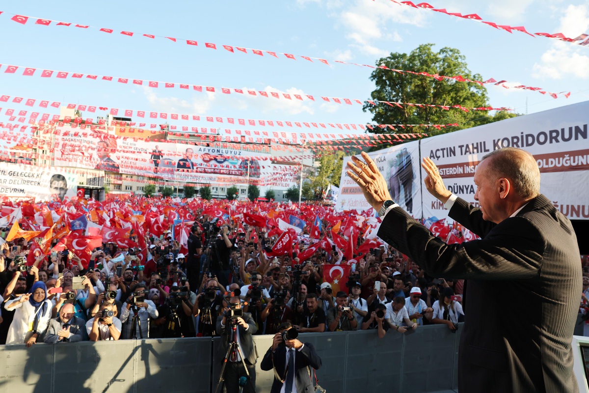 Cumhurbaşkanı Erdoğan: "Provokasyonların ibadethanelerimizi ve imam hatip okullarımızı hedef alacak şekilde çok ciddi boyutlara ulaştığını görüyoruz"