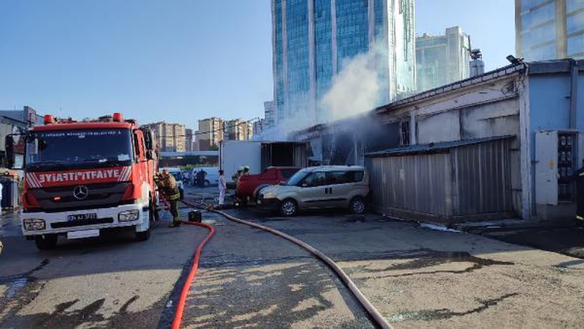 BÜYÜKÇEKMECE\'DE İŞ YERİNDE ÖNCE YANGIN SONRA PATLAMA -2