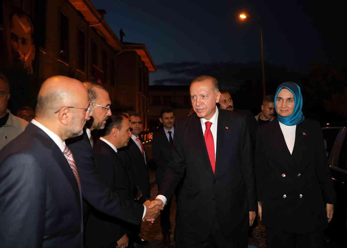 Cumhurbaşkanı Erdoğan Vali Yiğitbaşı\'nı ziyaret etti