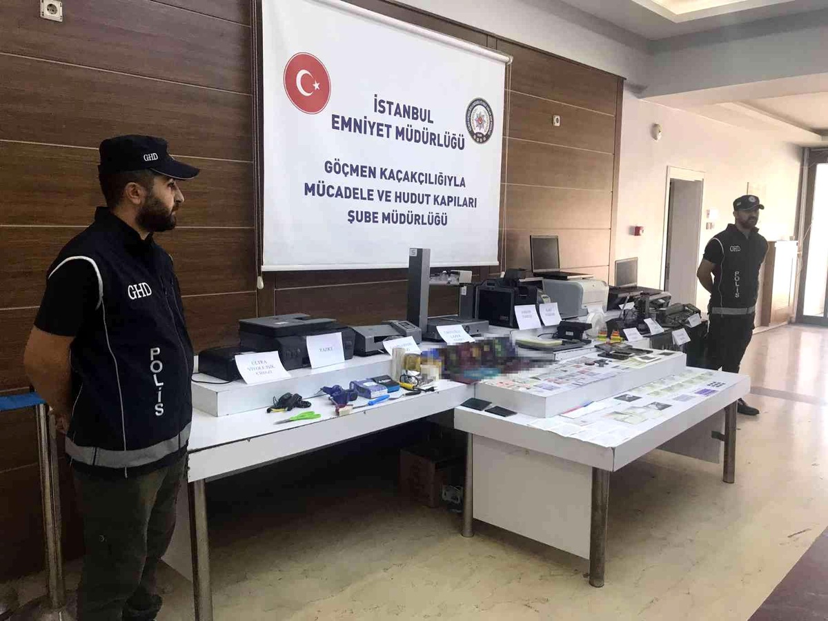 Fatih\'te sahte belge düzenleyen şebekeye operasyon