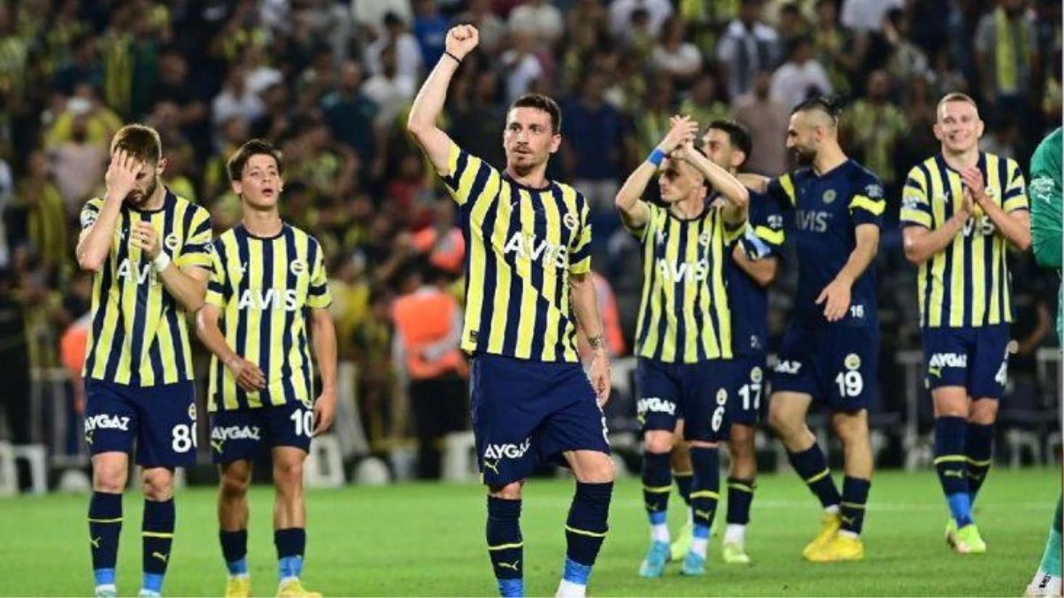Fenerbahçe, Konyaspor ile Eskişehir\'de karşı karşıya geliyor! İşte zorlu maçın muhtemel 11\'leri...