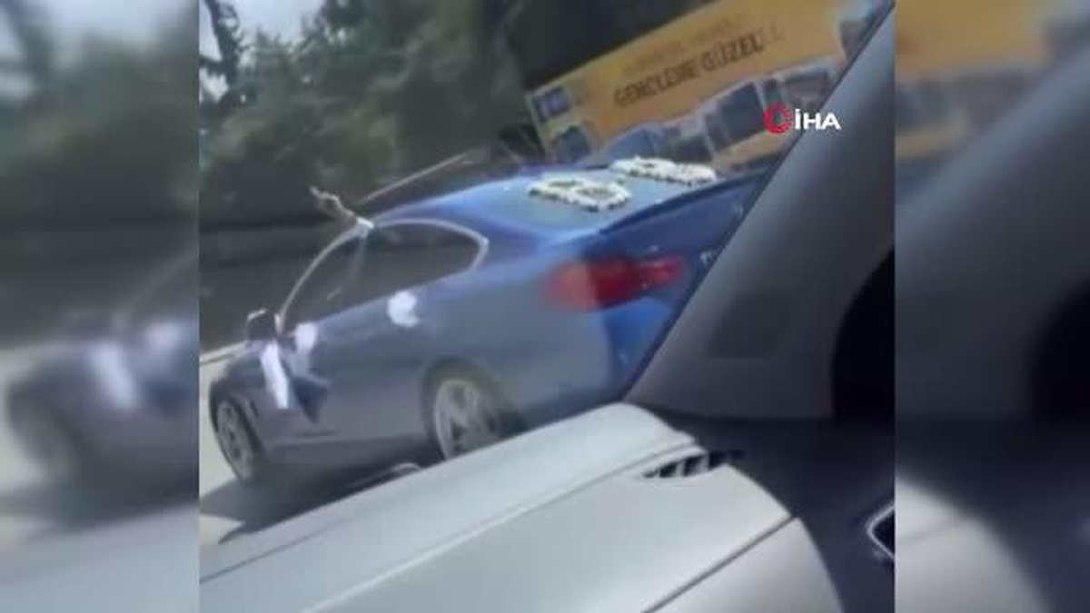 Pes artık.. Gelin arabasından havaya 15 el ateş açtı