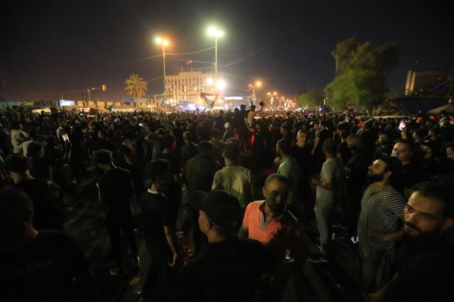 Irak'ta Şii siyasi ve dini lider Sadr, 8 kişinin öldüğü silahlı çatışmalar durana kadar açlık grevine başladı Irak'ta Şii siyasi ve dini lider Sadr, 8 kişinin öldüğü silahlı çatışmalar durana kadar açlık grevine başladı