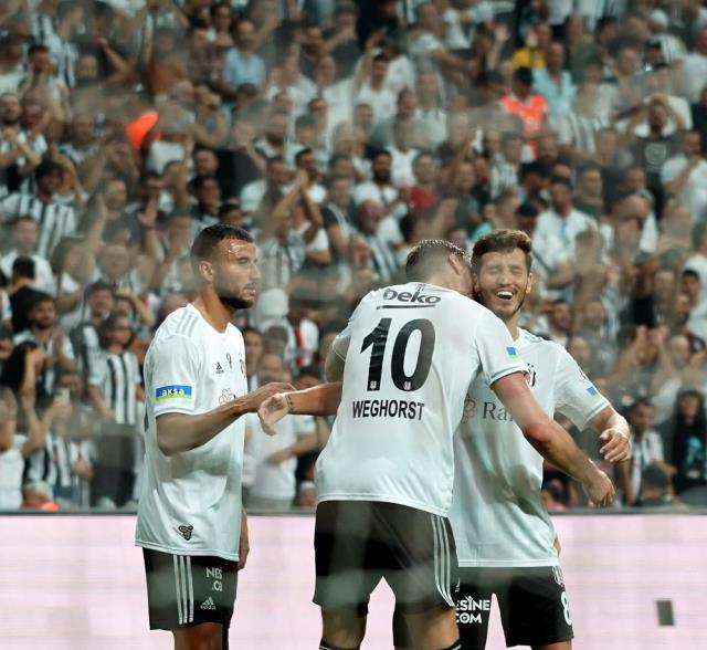 Kara Kartal golcüleriyle liderliğe kanatlandı! Beşiktaş, Sivas engelini rahat geçti Kara Kartal golcüleriyle liderliğe kanatlandı! Beşiktaş, Sivas engelini rahat geçti
