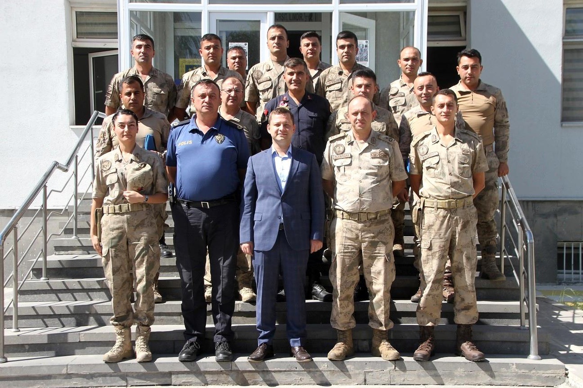 Kaymakam Demirer\'den veda ziyaretleri
