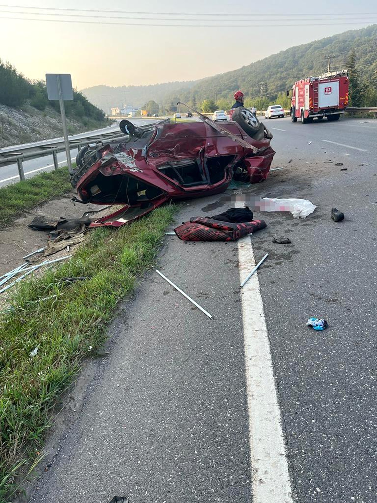 Kontrolden çıkan otomobil takla attı: 3 yaralı