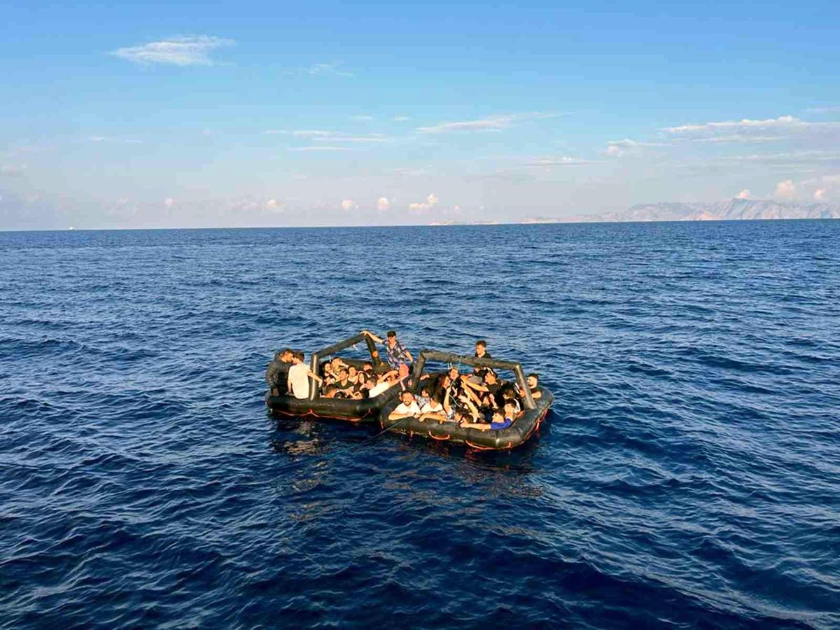 Marmaris ve Datça\'da 126 göçmen kurtarıldı