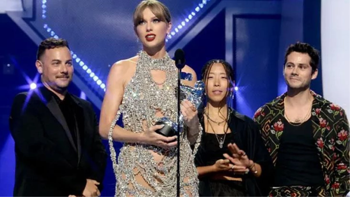 MTV Müzik Ödülleri\'nde ünlü şarkıcılar ödüllerini aldı! Geceye Taylor Swift damga vurdu