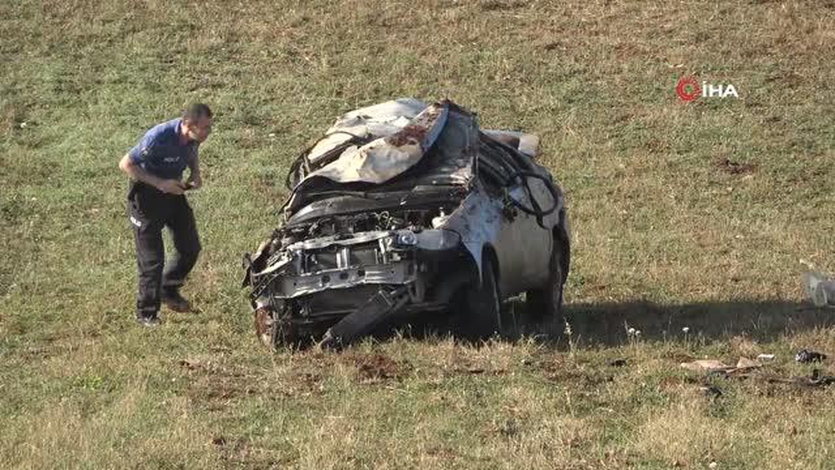 Şarampole yuvarlanan otomobil 50 metre sürüklenerek durabildi: 1 ölü