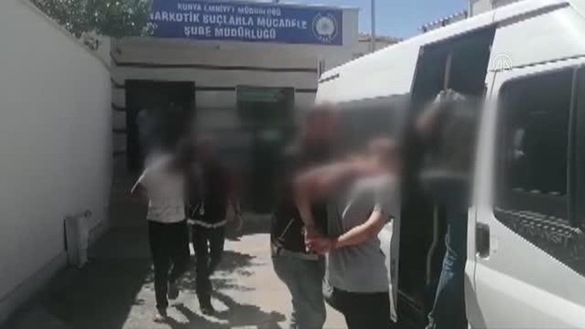 Konya\'da uyuşturucu operasyonunda 9 zanlı tutuklandı