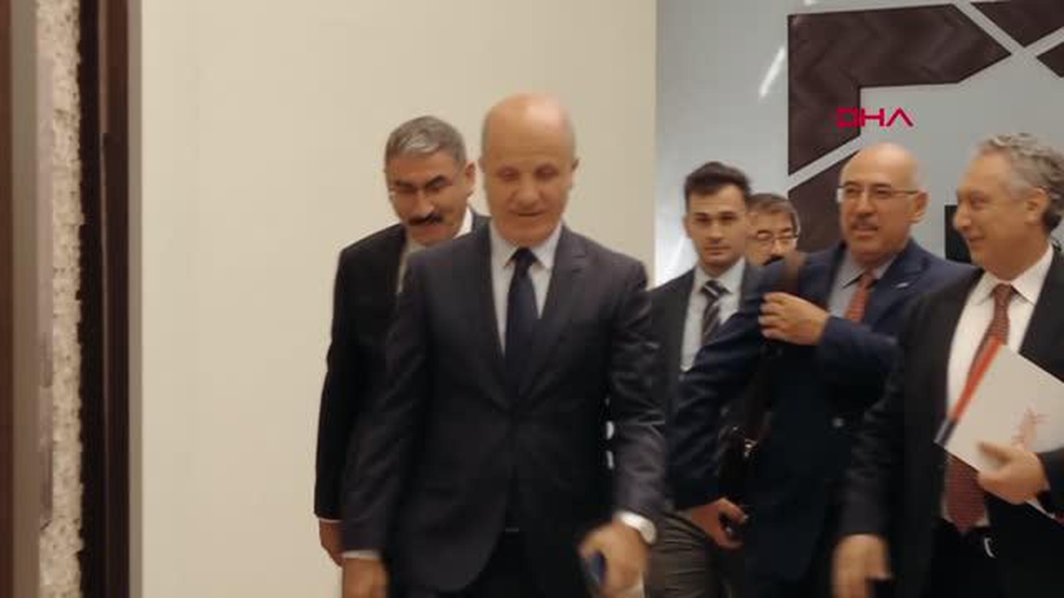 YÖK Başkanı Özvar Sağlık çalışanları için yasal mevzuat çalışması ivedilikle tamamlanacak