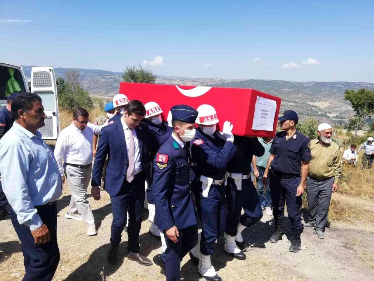 Yozgat\'ta vefat eden Kıbrıs gazisi son yolculuğuna uğurlandı