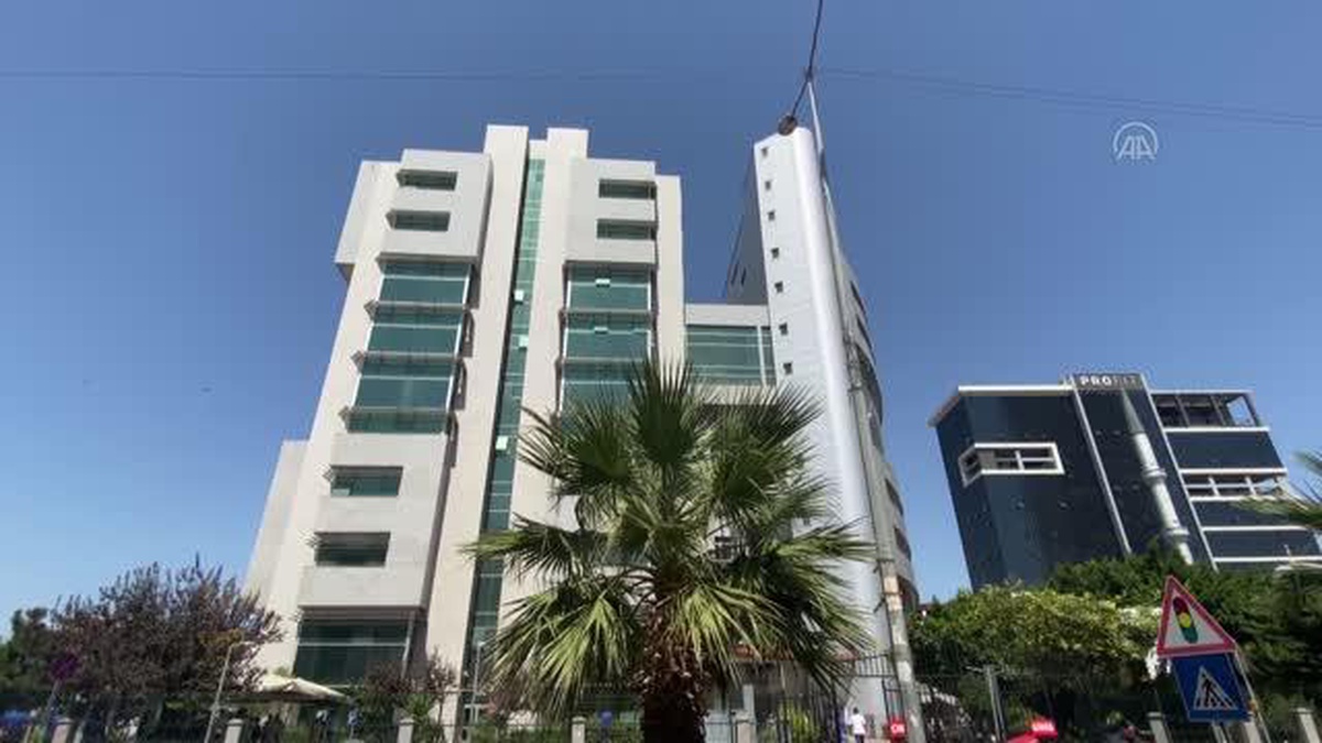 Mersin\'de yurda yasa dışı yollarla giren 2 yabancı uyruklu yakalandı
