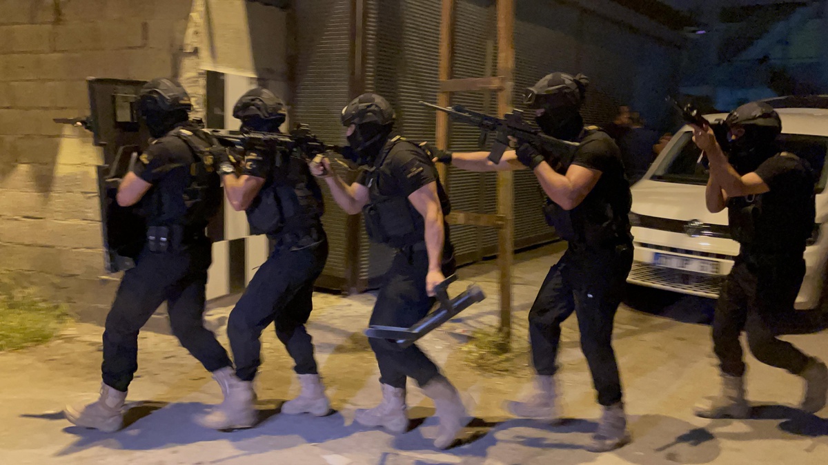 Adana\'da DEAŞ soruşturmasında 5 şüpheli gözaltına alındı