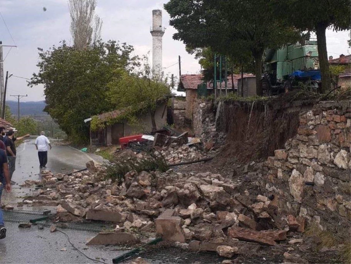 Bursa\'nın Harmancık ilçesinde sağanak ve taşkın hasara yol açtı