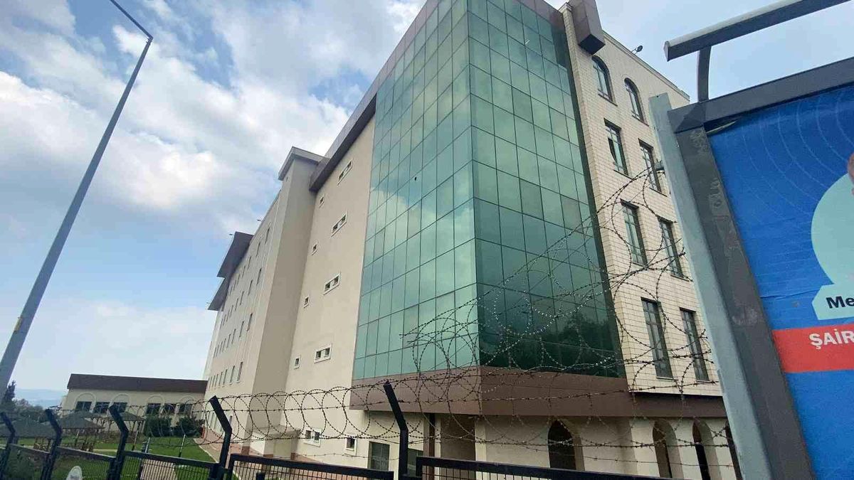 Bursa Teknik Üniversitesi\'nde yangın paniği