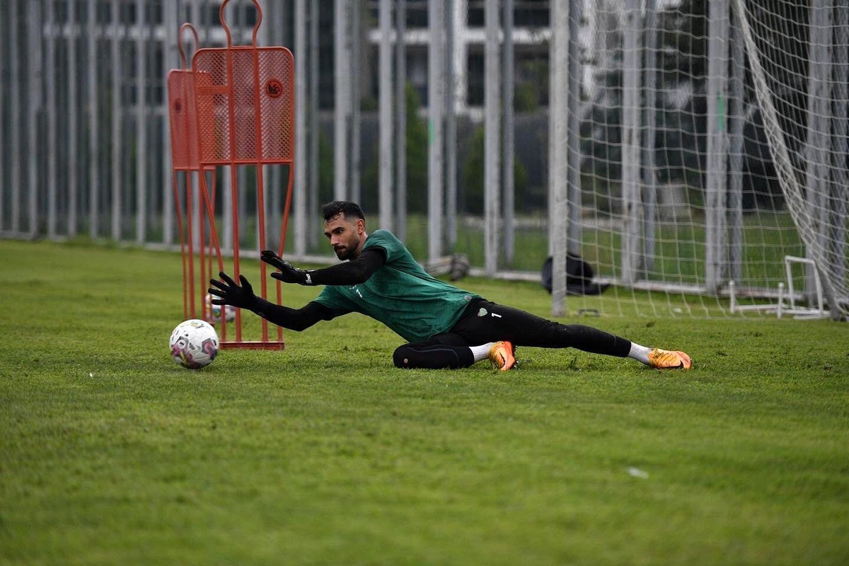 Bursasporlu futbolcular 30 Ağustos Zafer Bayramı\'nı kutladı