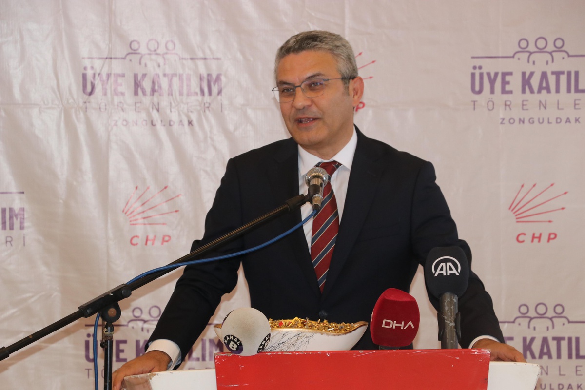 CHP\'li Salıcı, partisinin Zonguldak\'taki üye katılım töreninde konuştu Açıklaması