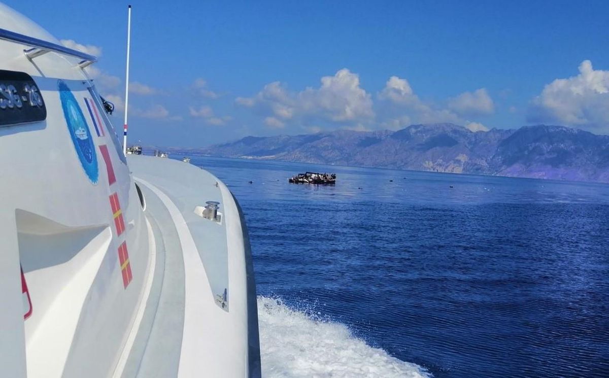 Muğla açıklarında 59 düzensiz göçmen kurtarıldı