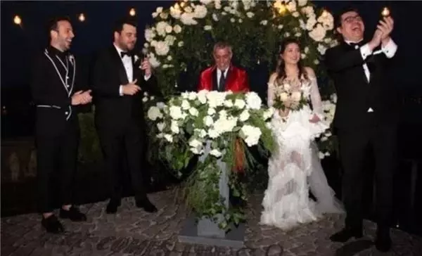 Oğuzhan Koç'un Eser ve İbrahim'i nikah şahidi yapmaması dikkat çekti