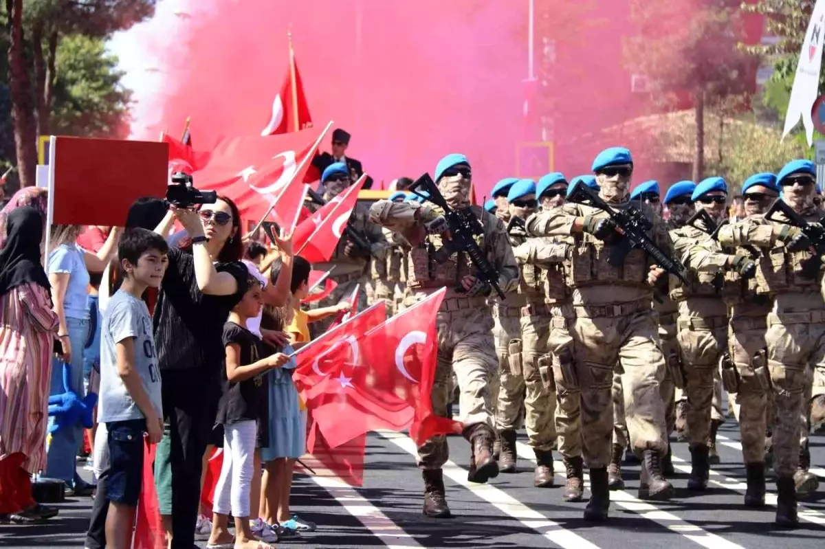 Diyarbakır\'da büyük zaferin 100. yıl dönümü coşkuyla kutlandı