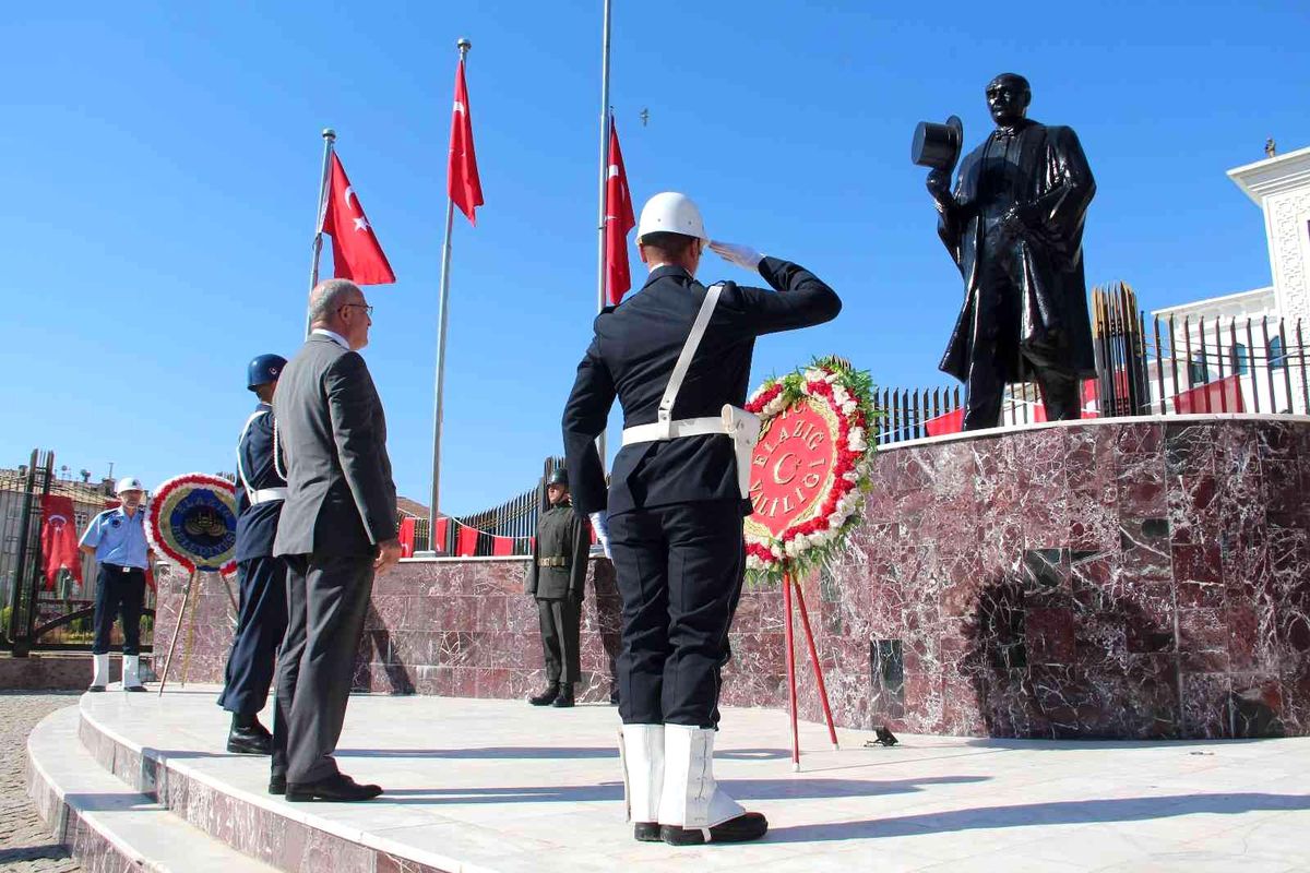 Elazığ\'da 30 Ağustos Zafer Bayramı