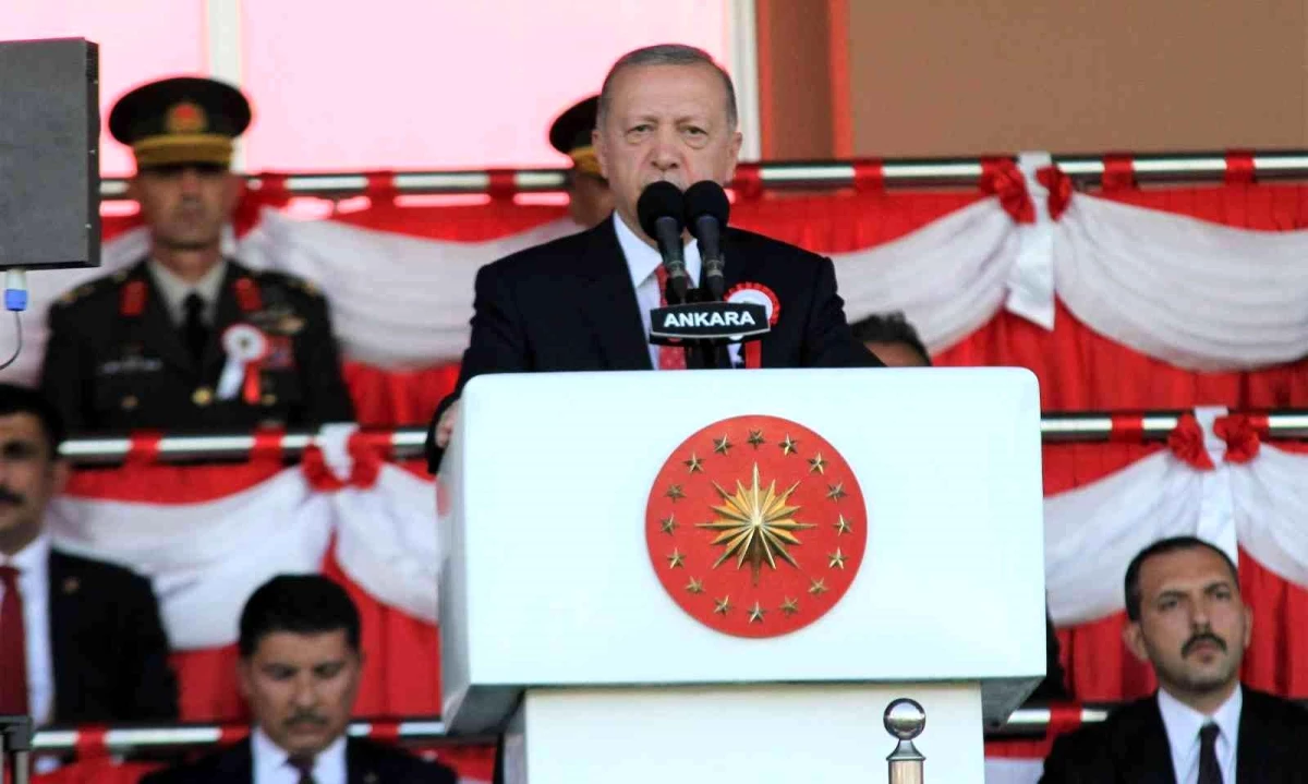 Erdoğan: "Türkiye darbeci zihniyetin 70 yıl boyunca örselediği, askeri eğitim ve yönetim sistemini tamamen terk etmiştir"