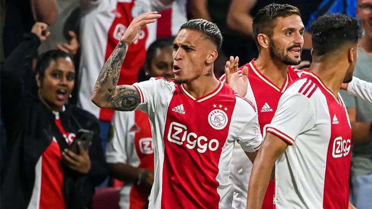 Manchester United, dudak uçuklatan bonservis bedeliyle Antony'i transfer etti