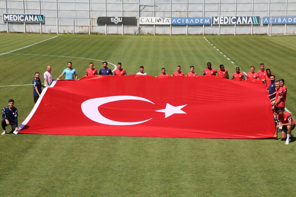 Sivasspor\'da Fatih Karagümrük mesaisi başladı