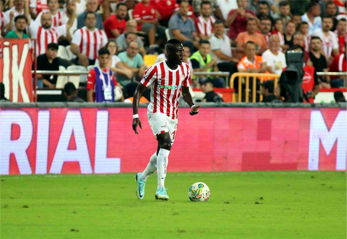 Antalyaspor\'da Ndao, Kasımpaşa maçında forma giyemeyecek