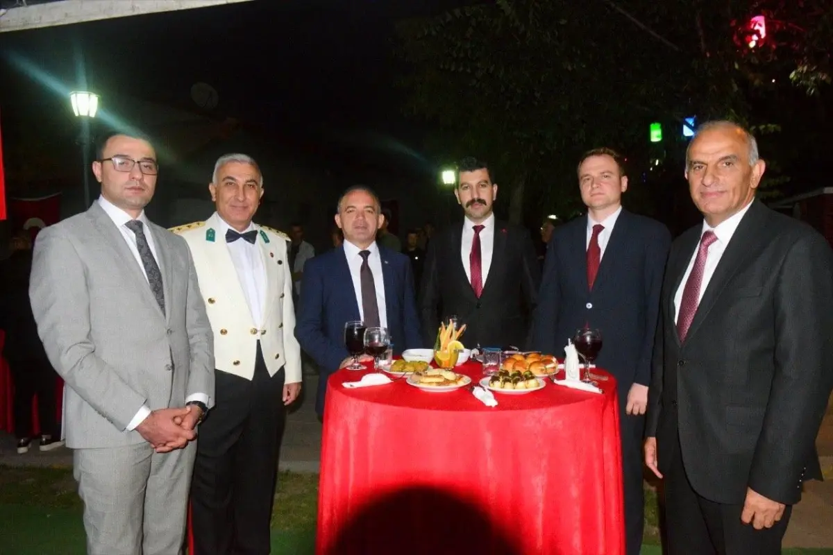 Ardahan\'da 30 Ağustos Zafer bayramı resepsiyonu