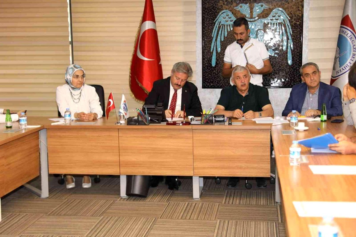 Kayseri gündem haberleri: Melikgazi Belediyesinde kentsel dönüşüm ihalesi gerçekleştirildi