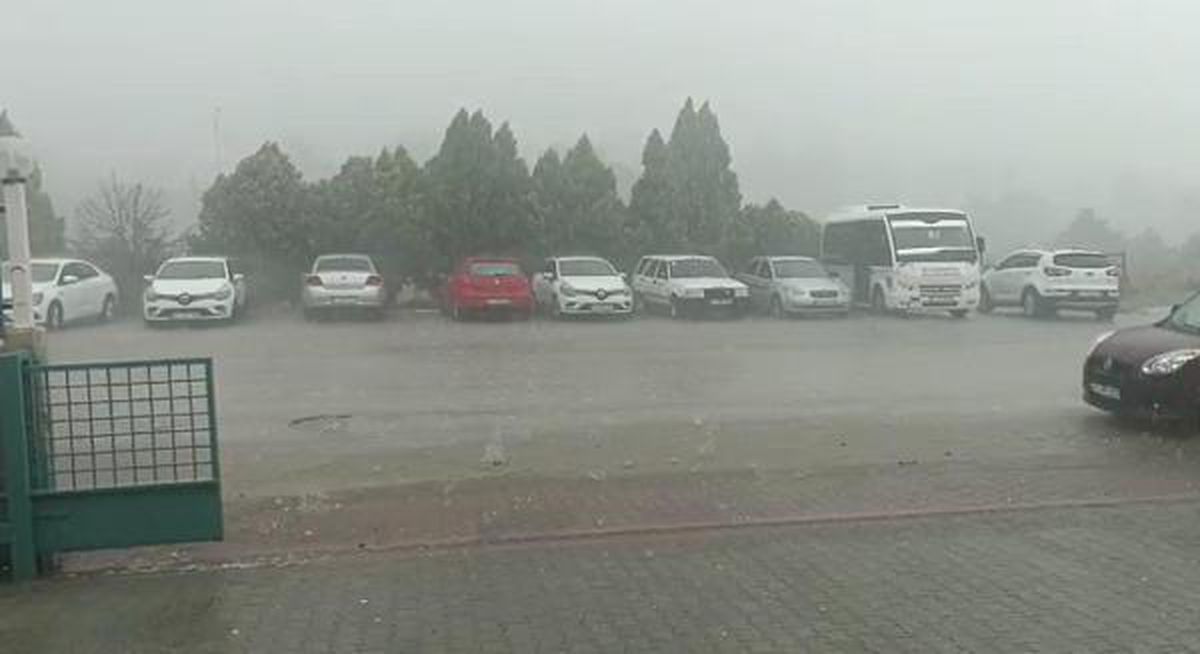 Bilecik'te dolu ve sağanak yağış etkili oldu