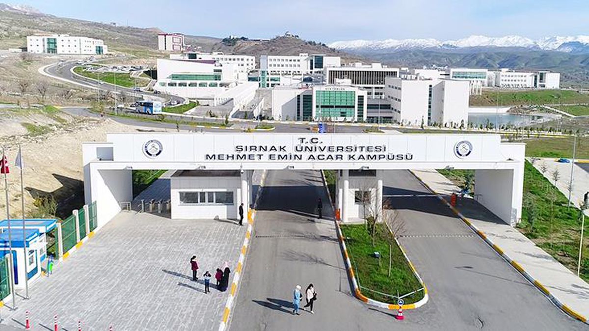 Diploması iptal edilen doçentin Şırnak Üniversitesi\'ndeki görevine devam ettiği öne sürüldü