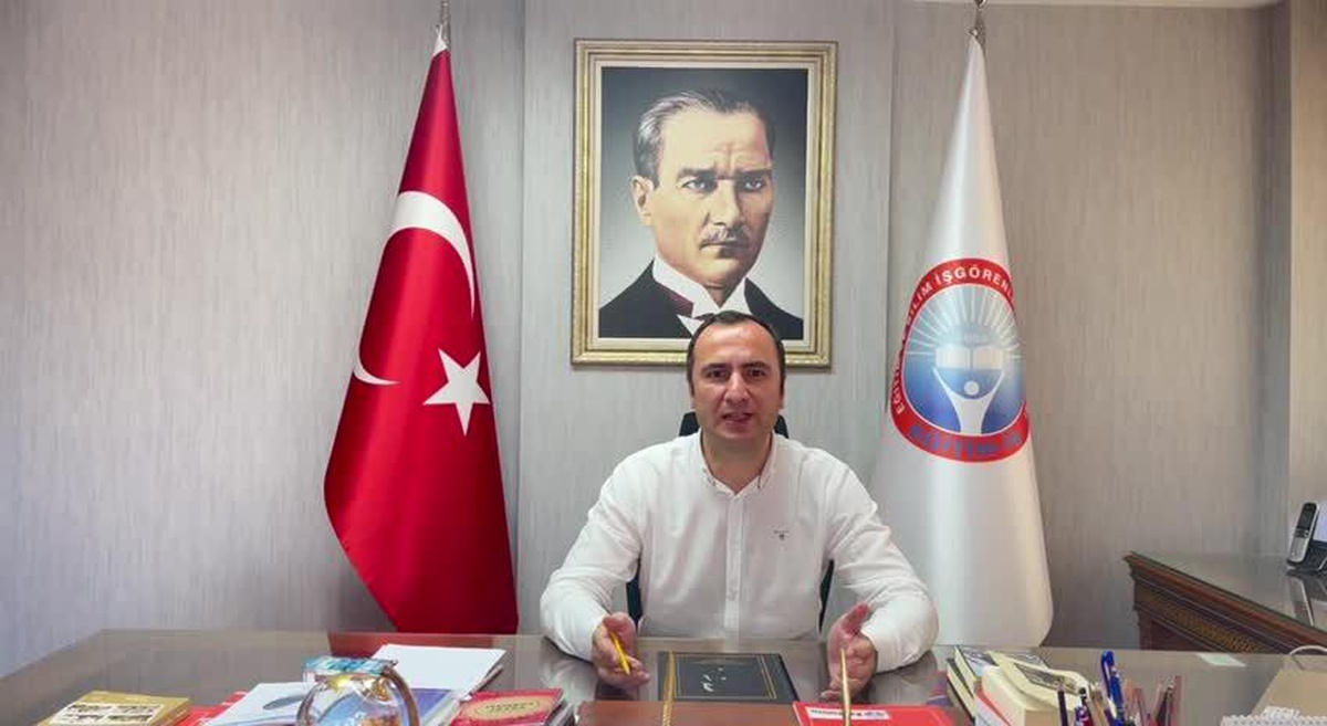 Eğitim-İş Genel Başkanı Özbay\'dan \'Çocuk ve Genç Dostu Kitap\' Listesine Tepki: "Soyut Düşünce Kabiliyetinin Tam Gelişmediği Çağdaki Yavrularımıza...