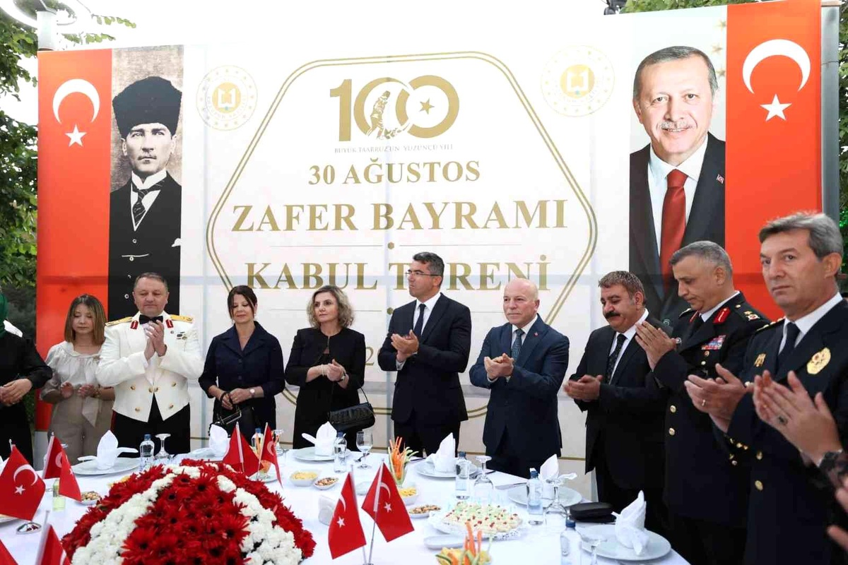Erzurum\'da 30 Ağustos kabul töreni