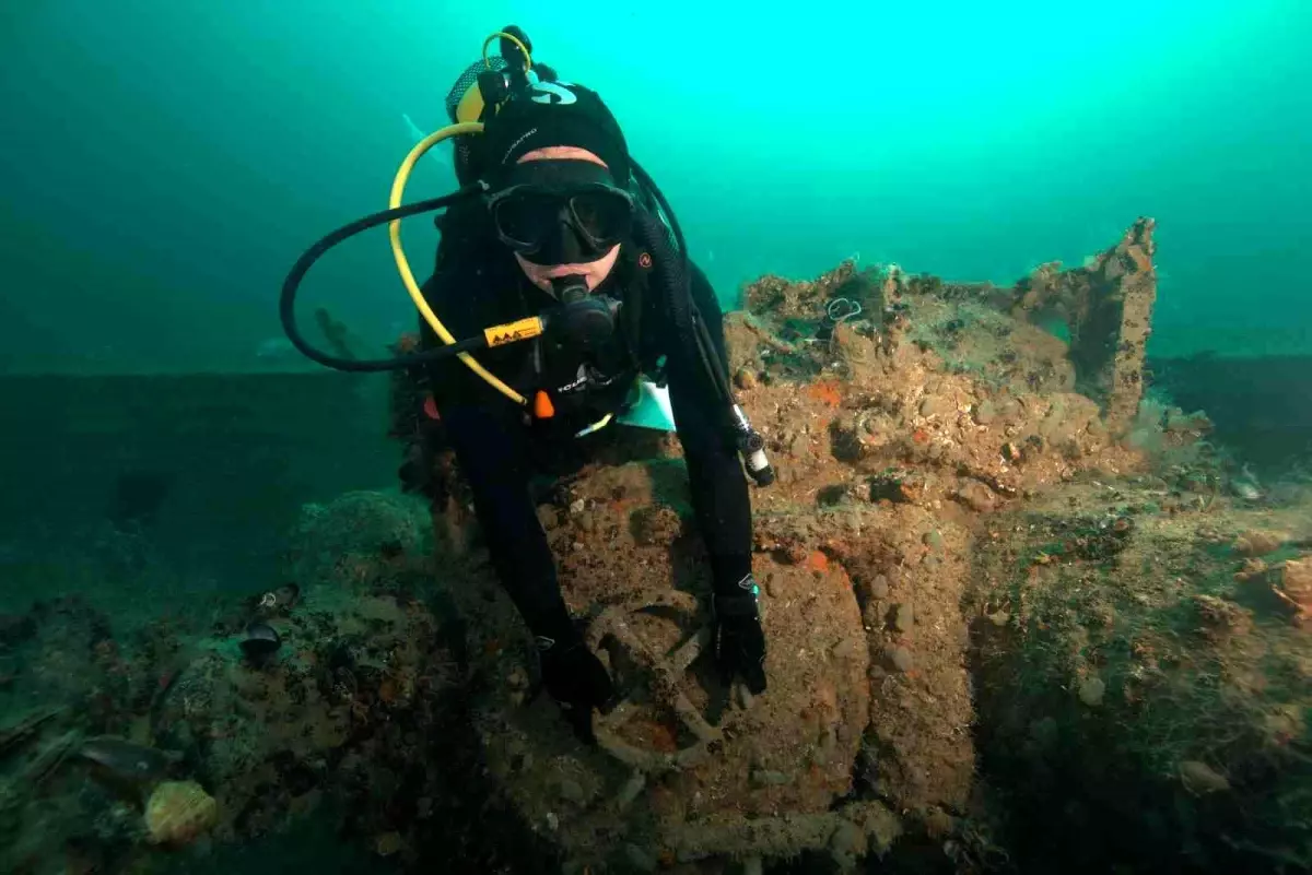 Karadeniz\'in 36 metre altında sevinç çığlıkları