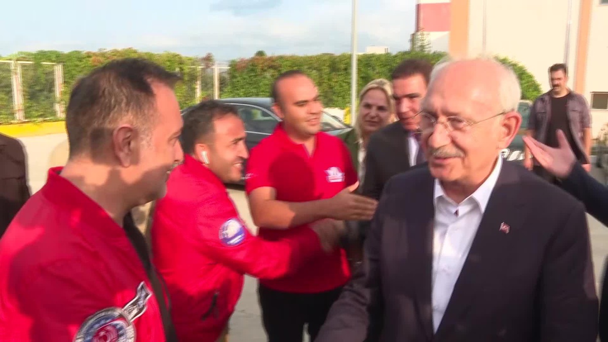 Kılıçdaroğlu\'ndan TEKNOFEST\'e sürpriz ziyaret