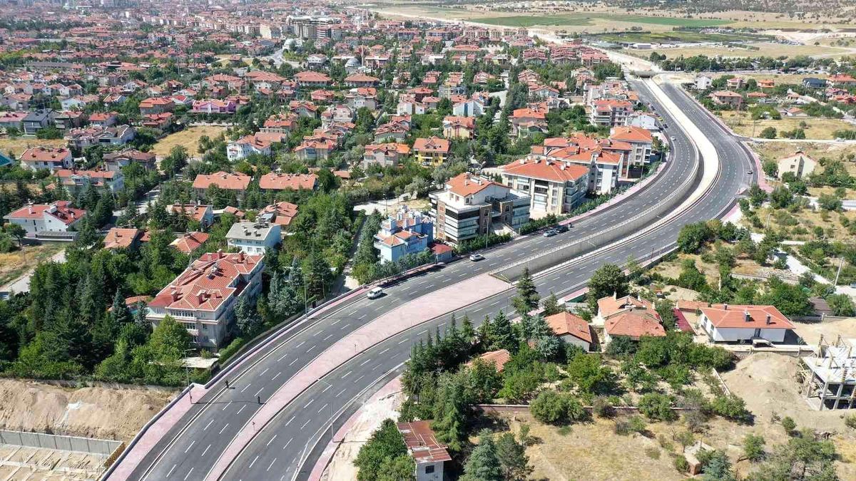 Konya\'da Abdülhamid Han Caddesi\'nde 3. etap çalışmaları sürüyor
