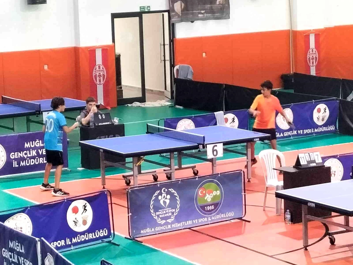 Köyceğiz\'de 30 Ağustos Zafer Kupası Masa Tenisi Turnuvası yapıldı