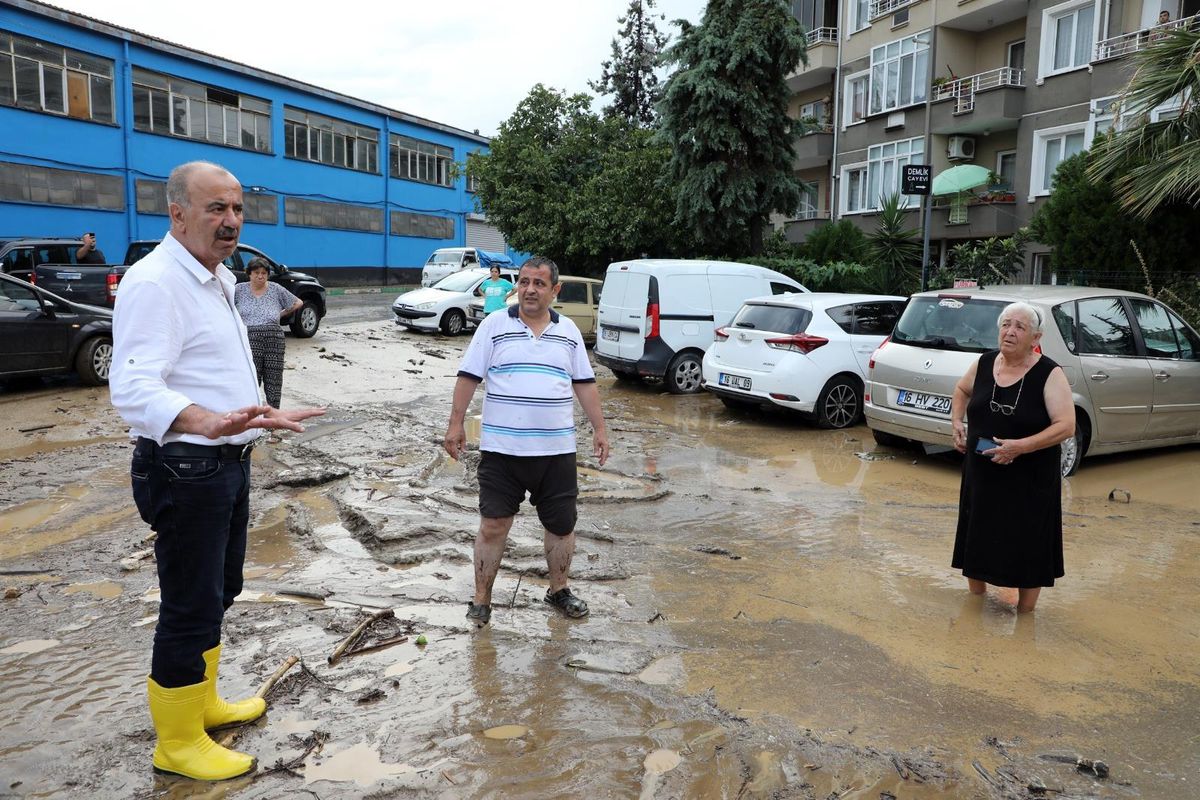 Mudanya Belediyesi Ekiplerinden Sel Sonrası Hızlı Müdahale