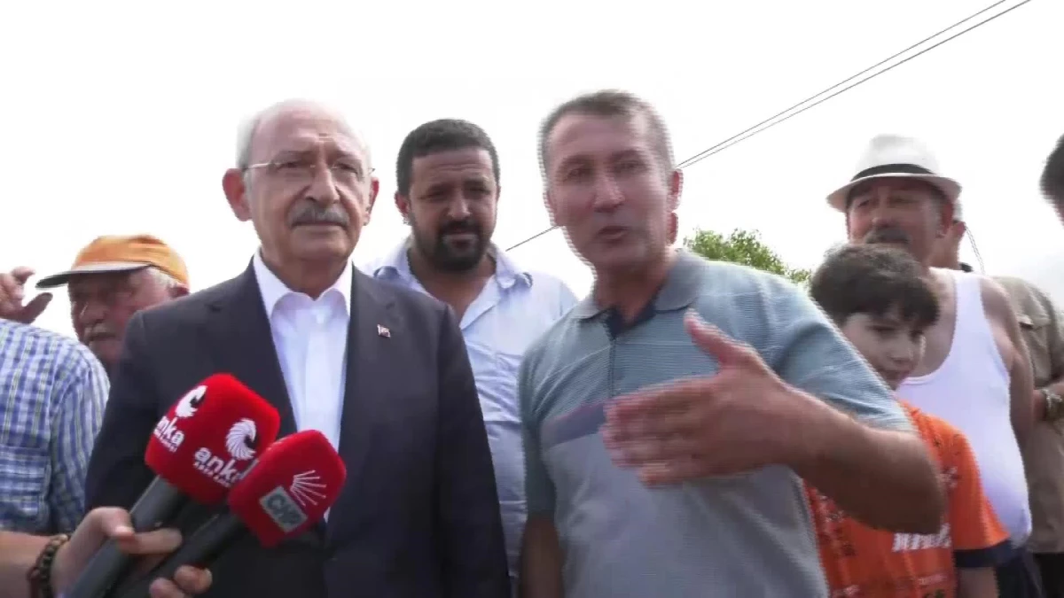 CHP Genel Başkanı Kılıçdaroğlu çeltik tarlasında çiftçilerle buluştu